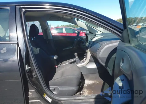 2013 Toyota Corolla S z USA, uszkodzony, nr VIN 2T1BU4EE9DC921900